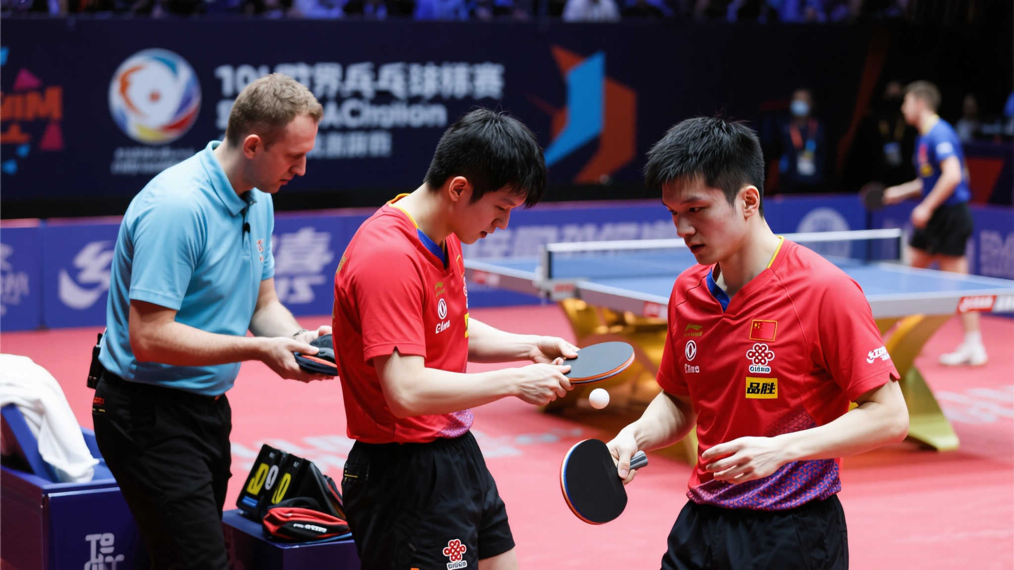 他总共打入 他总共打入